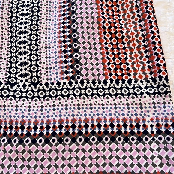 J Crew Geometric Pattern Pencil Skirt EUC like new - Picture 7 of 7